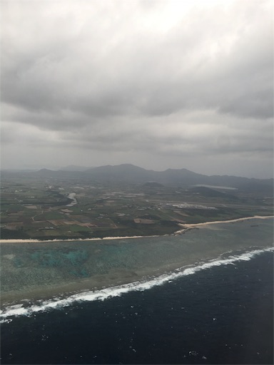 朝の石垣上空